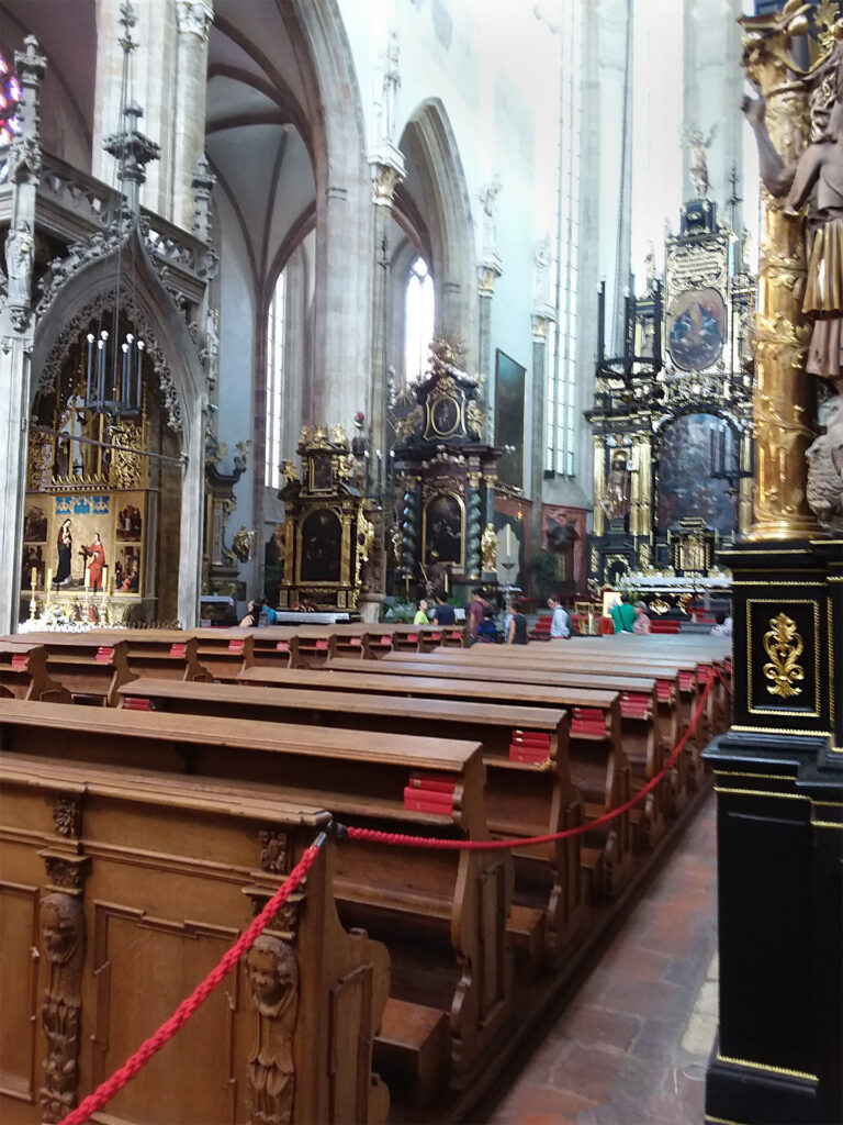 chiesa di santa maria di tyn di praga interni