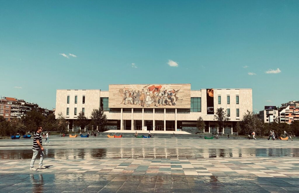 visitare tirana
