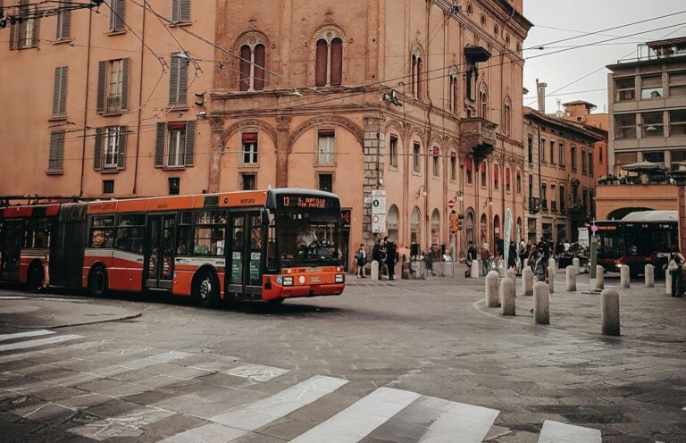 Bologna bus system: how to use buses in Bologna, Italy