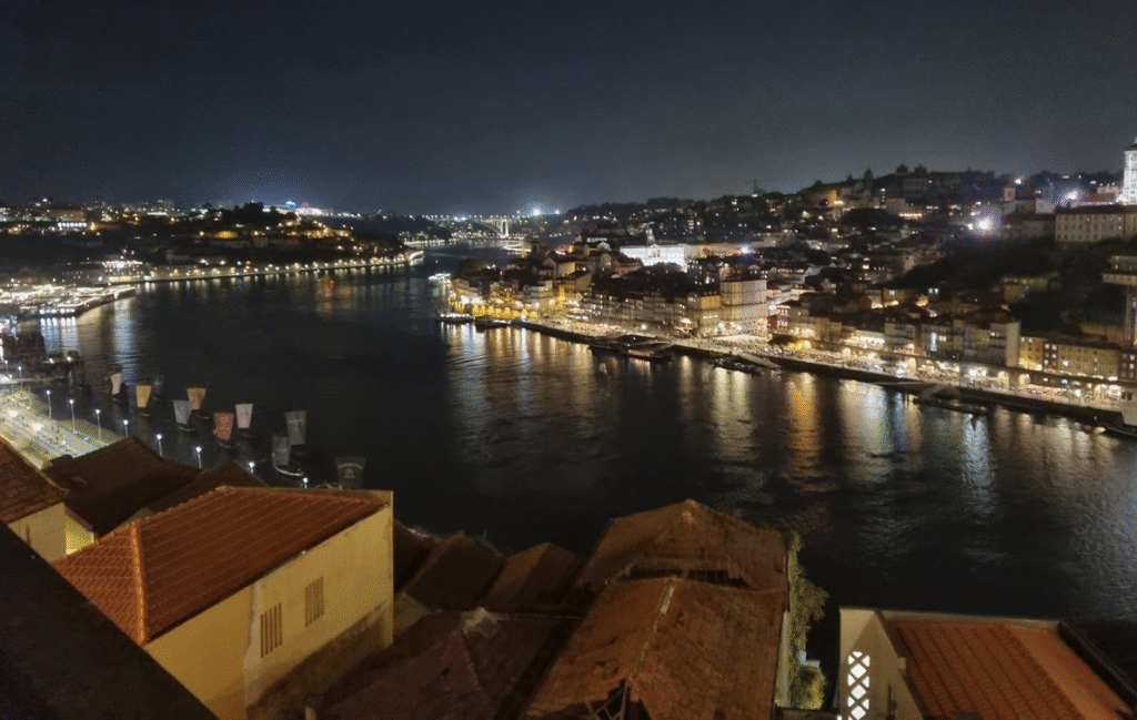 quartiere ribeira porto portogallo