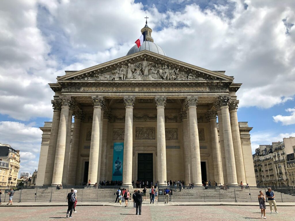 tour la parigi storica