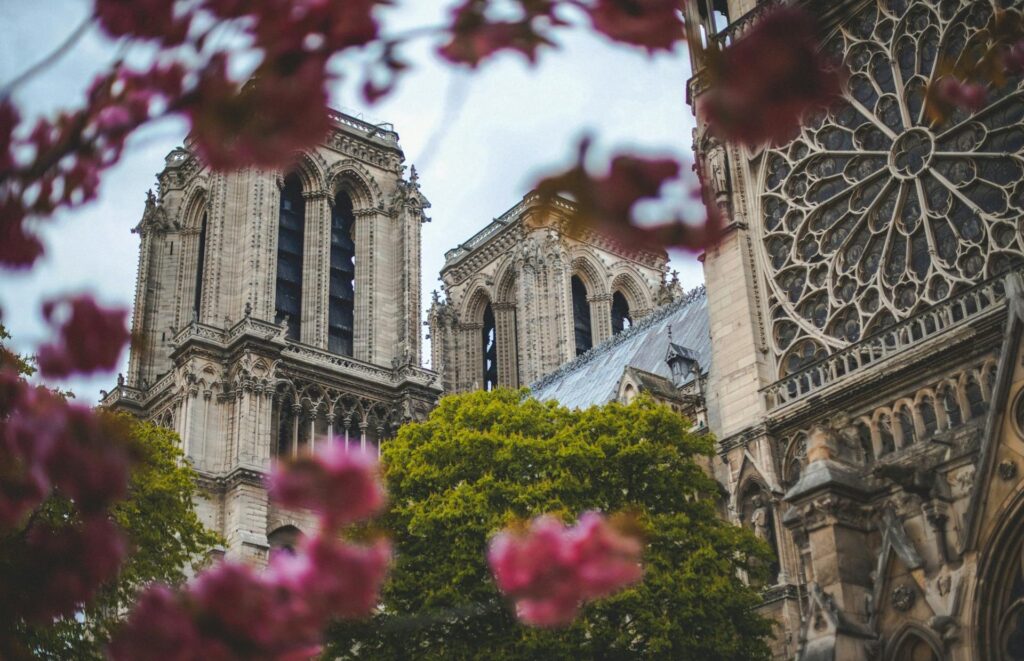 tour la parigi storica