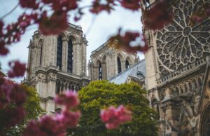 tour la parigi storica