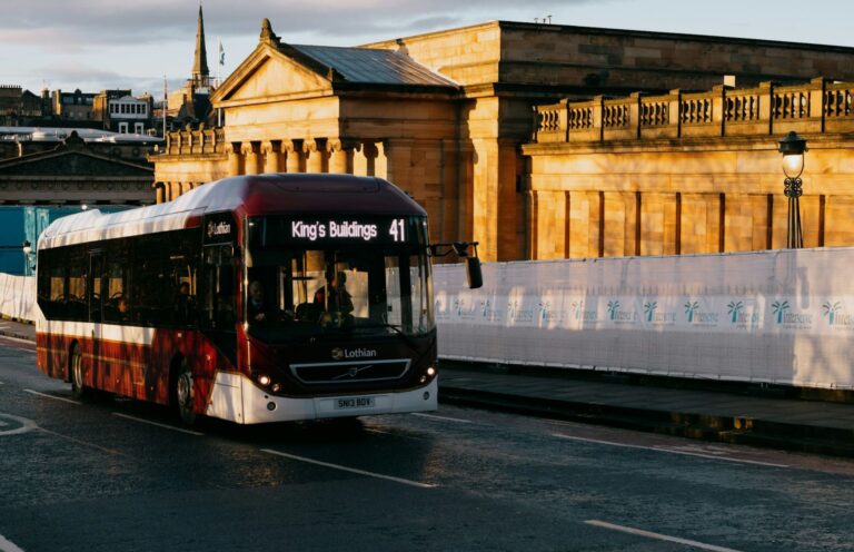 come muoversi a edimburgo trasporti biglietti e rotte