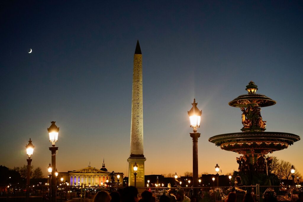 place de la concorde obelisco